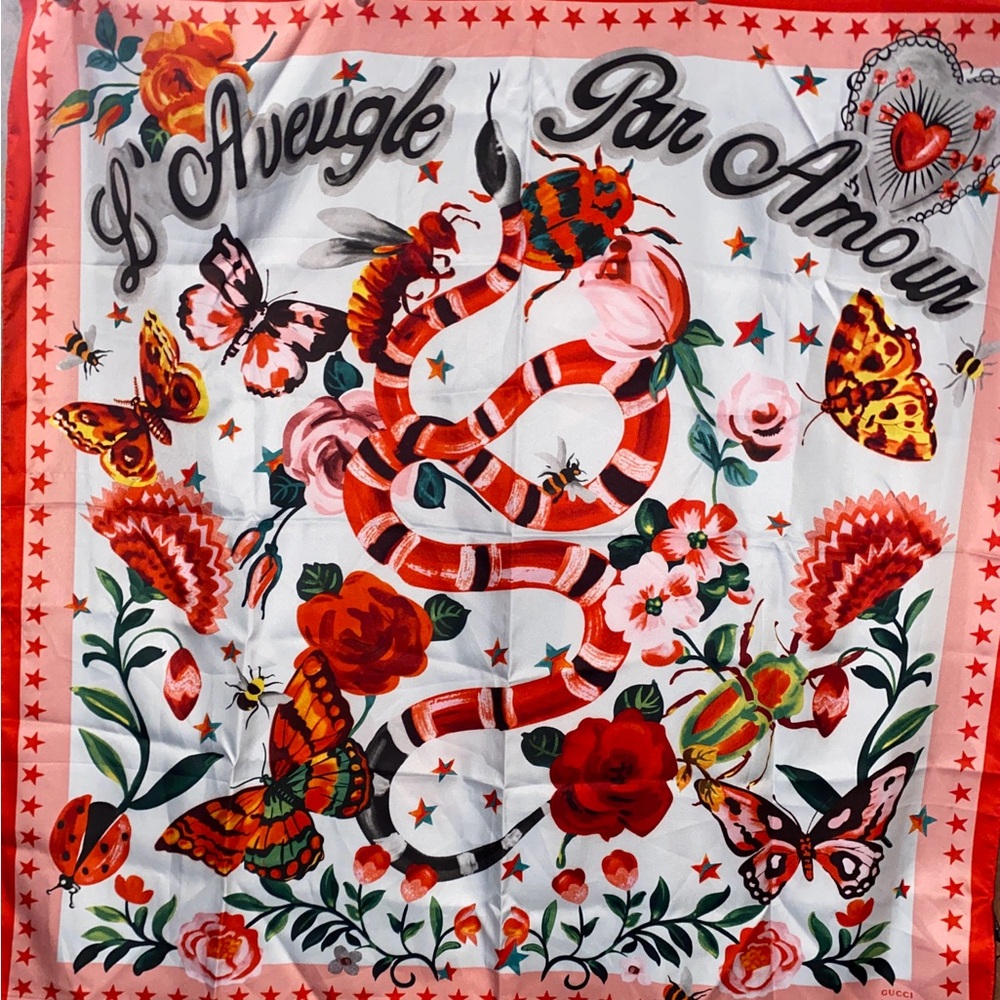 NWT Knockoff Gucci Red and Pink Snake Print Scarf (Knockoff, Dupe)